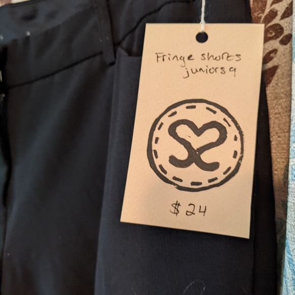 Sexy fringe shorts - Picture 3 of 7